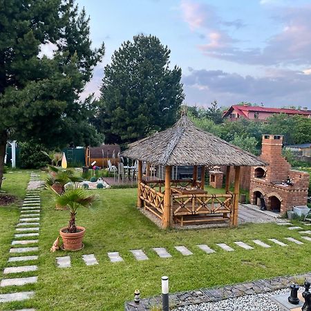 Villa Laura Liptovsky Mikulas Bagian luar foto