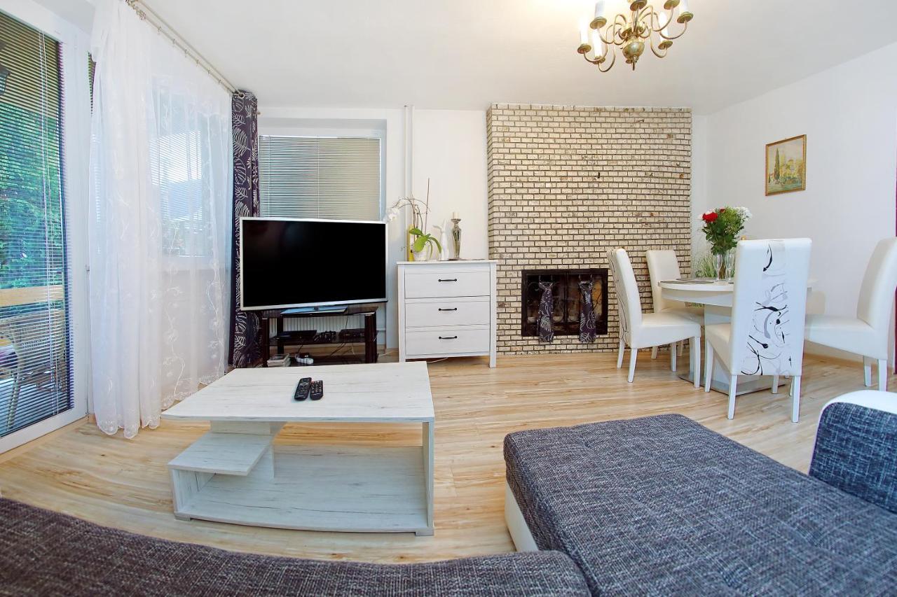 Villa Laura Liptovsky Mikulas Bagian luar foto