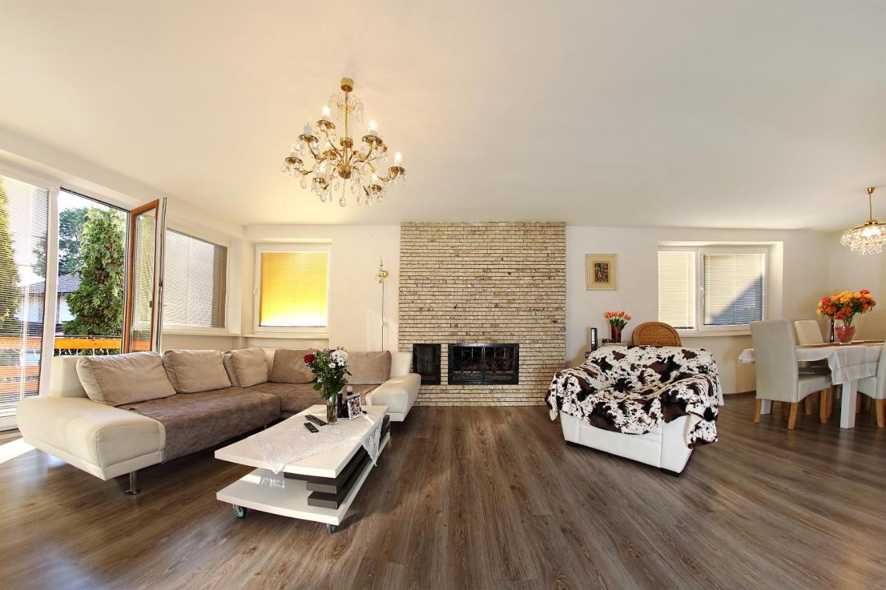 Villa Laura Liptovsky Mikulas Bagian luar foto