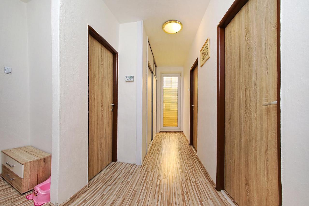 Villa Laura Liptovsky Mikulas Bagian luar foto